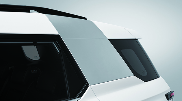 PILAR C CON ASPECTO METÁLICO