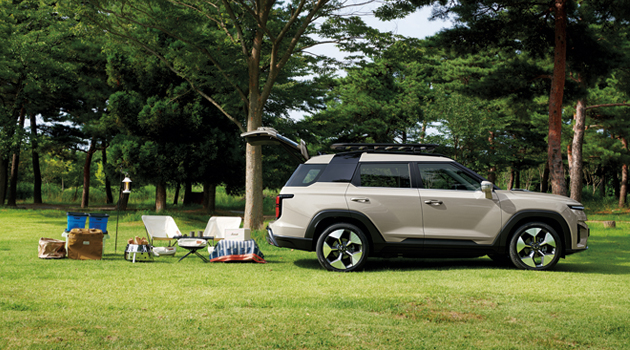 PILAR C CON ASPECTO METÁLICO